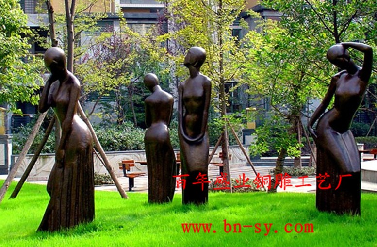女性抽象雕塑
